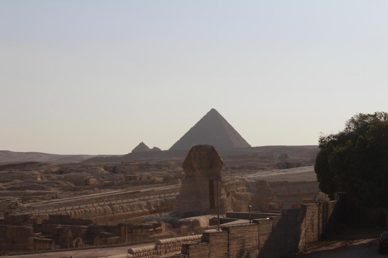 Pyramids Overlook Gasthof Kafret el-Gabal